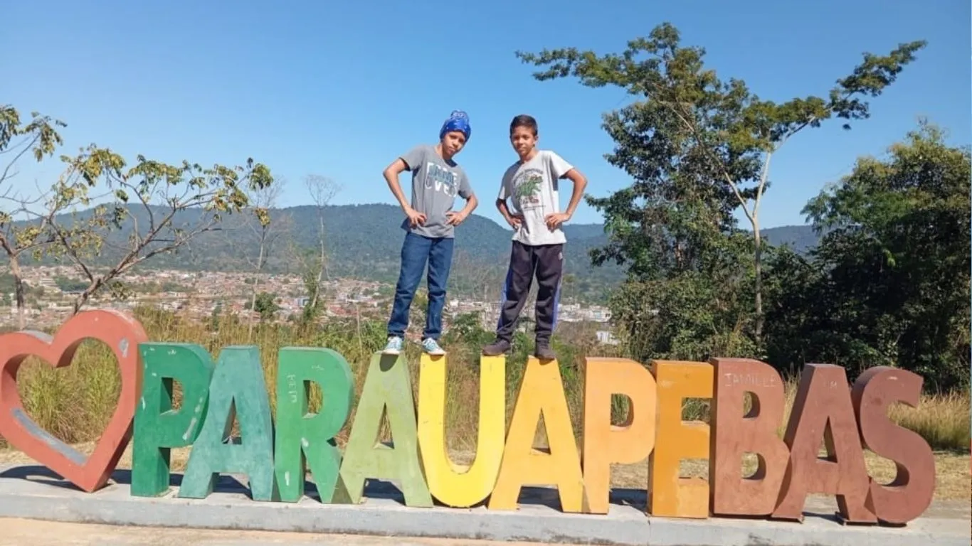 Naturais de Parauapebas, os irmãos Yago Bones Feitosa e Warlley Bones Feitosa foram convocados para integrar a Seleção Brasileira Juvenil de Breaking, modalidade que passa a integrar oficialmente o programa olímpico.