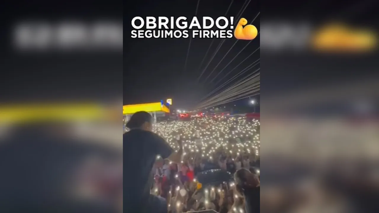 Parecia plateia de show famoso, mas participação teria sido comprada