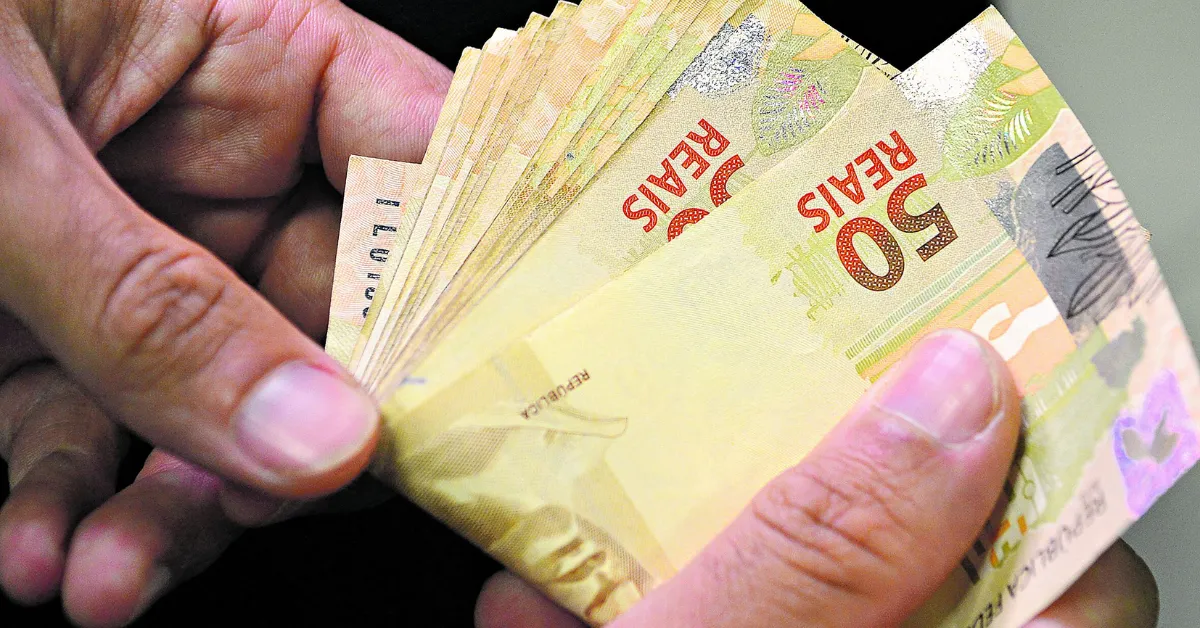 O valor restituído é depositado em conta da mesma titularidade do contribuinte
