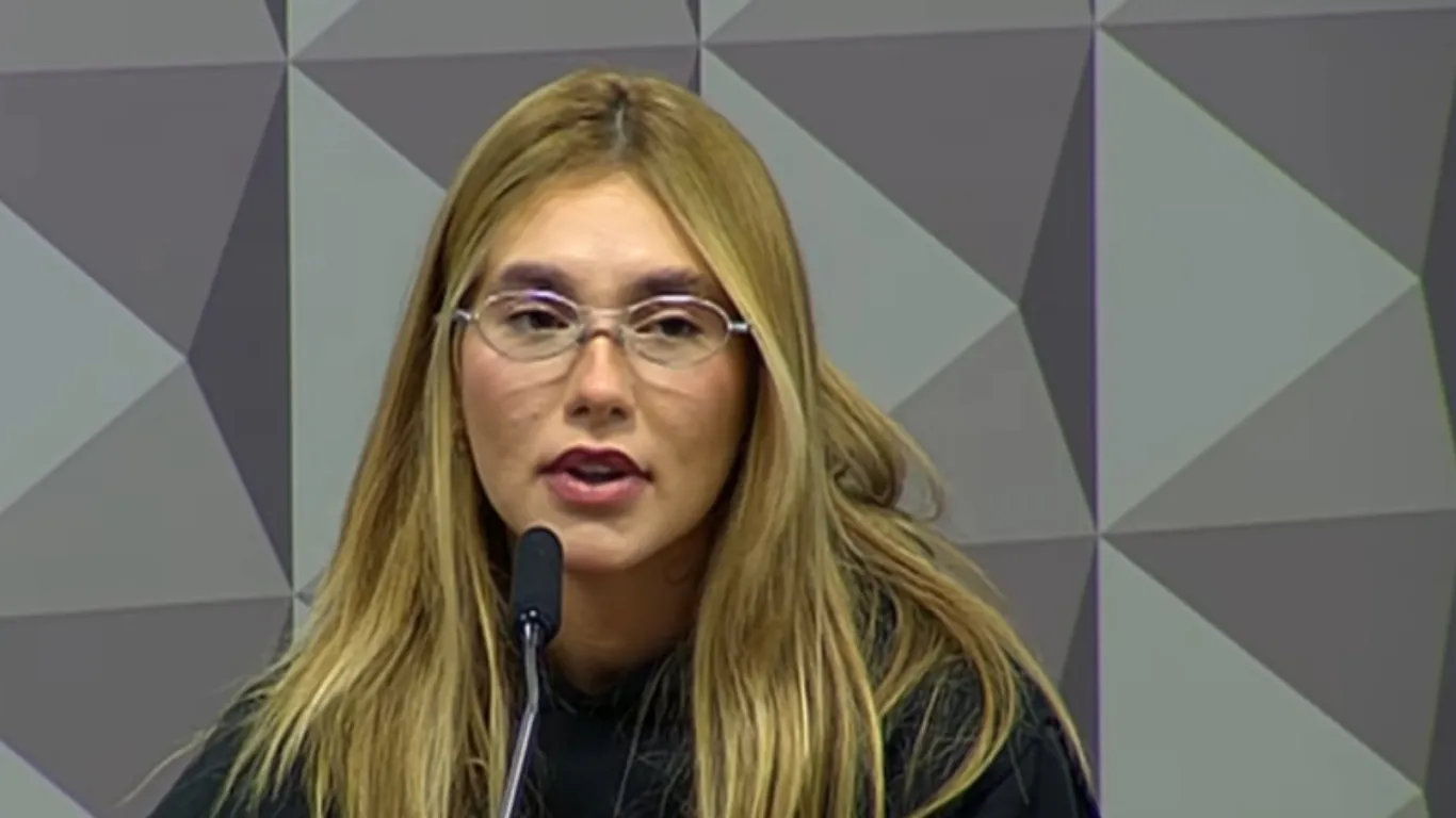 De acordo com o documento, uma cláusula contratual revela que a influenciadora lucrava com as perdas dos