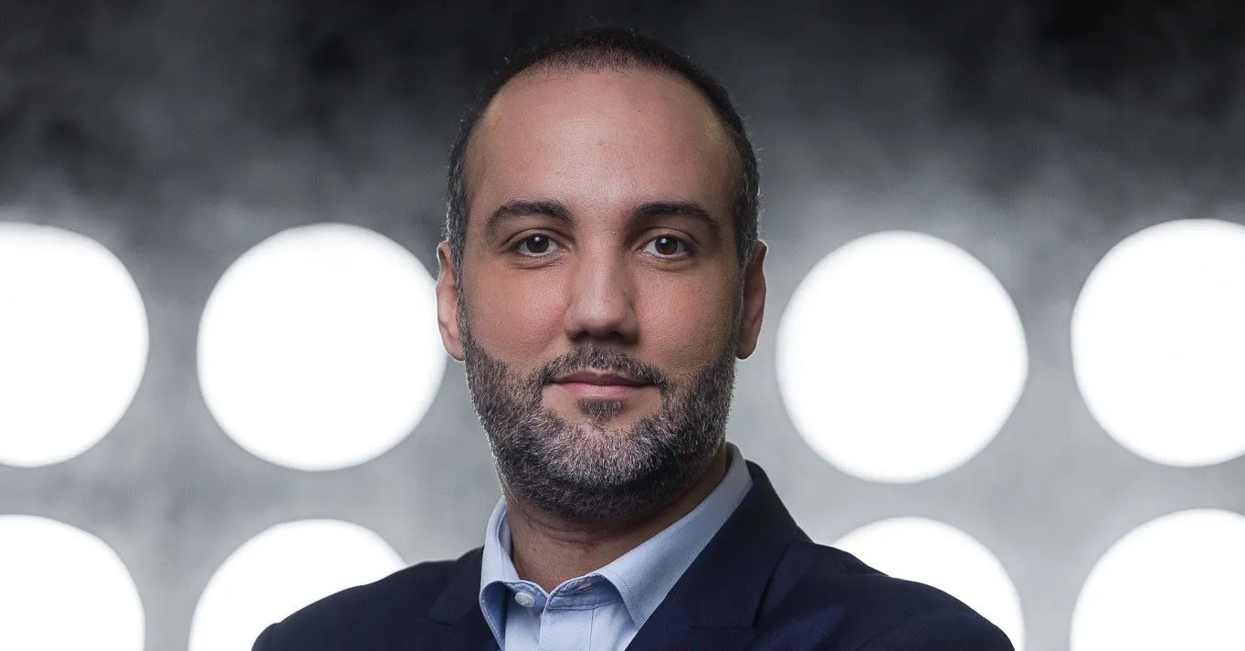 Narrador vai para um novo projeto