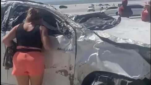 Estragos deixados pela maré na praia do Farol Velho
