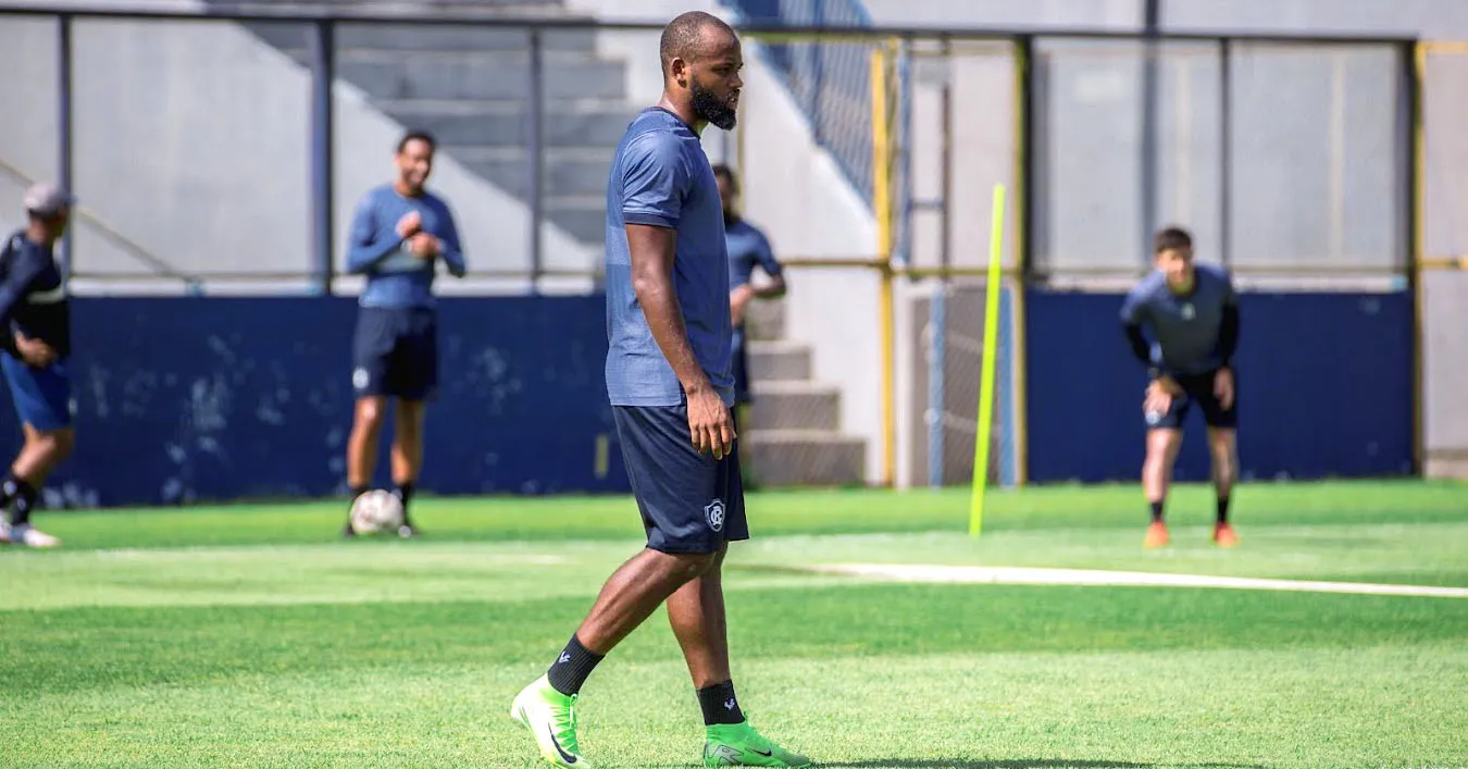 Reynaldo vem sendo peça fundamental no sistema defensivo do Leão Azul.