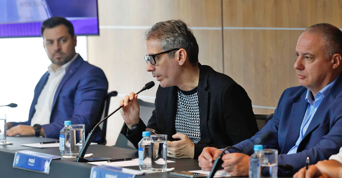 Ricardo Gluck Paul segue como presidente da FPF e vice da CBF
