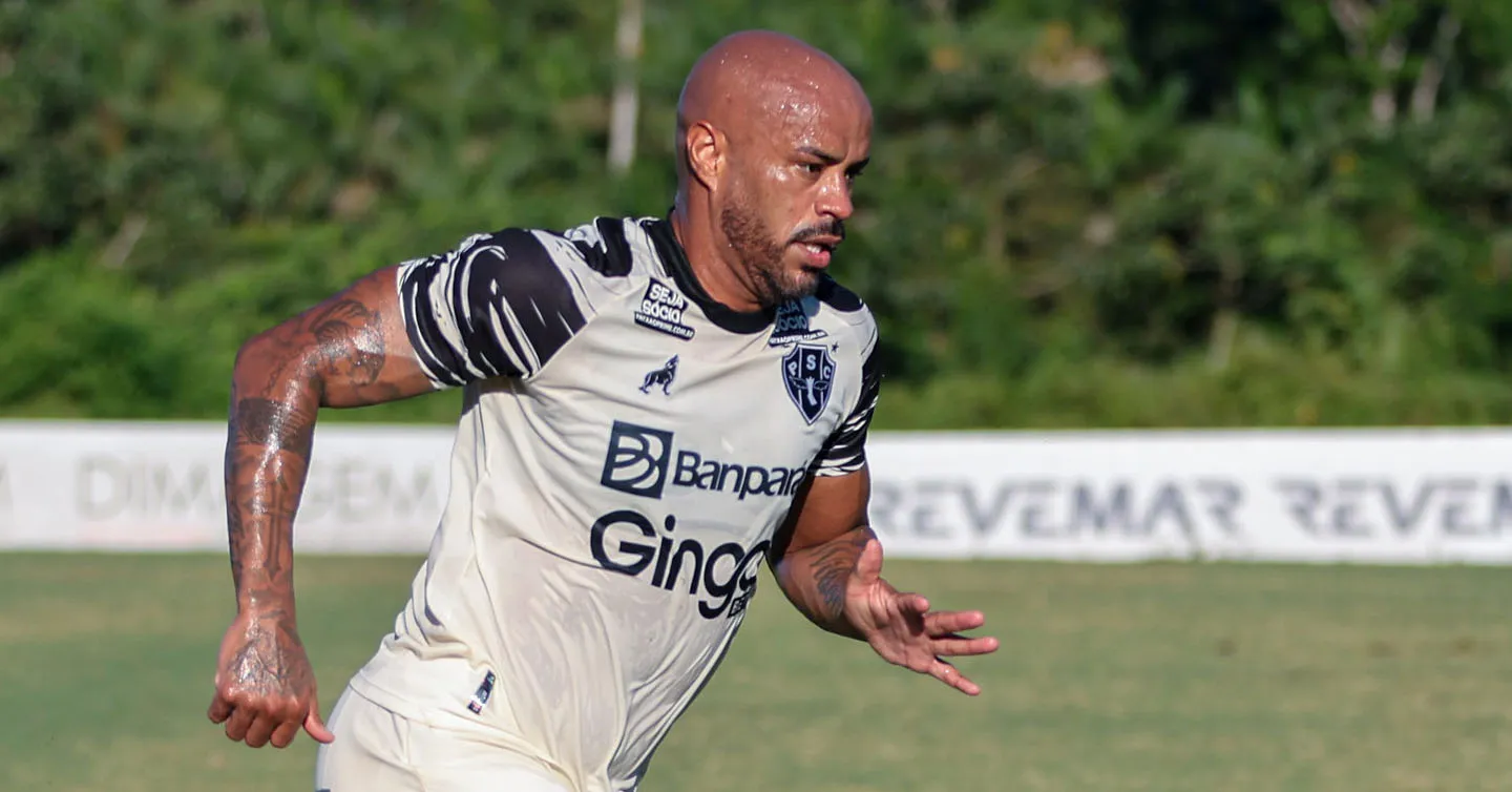 Thiago Heleno estará a priori no banco de reservas
