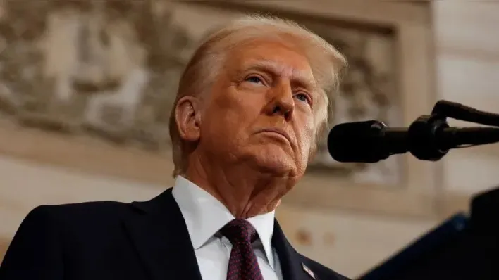 Trump quer reunir o líder russo e ucraniano para acordo de paz