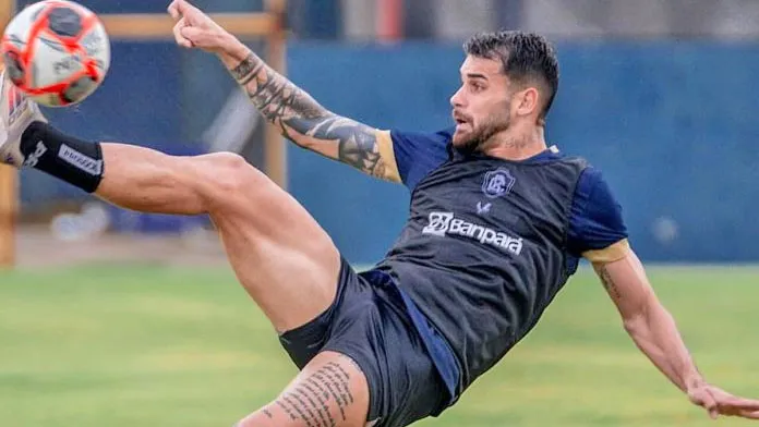 Atacante Felipe Vizeu do Clube do Remo