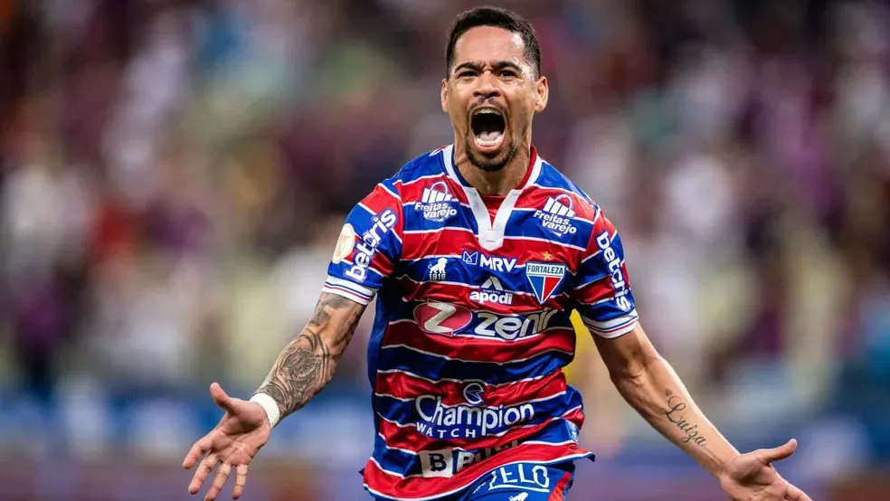 Lateral/atacante paraense Yago Pikachu