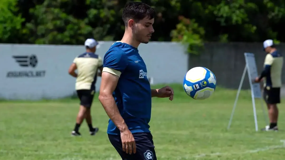 Lateral-direito Thalys do Clube do Remo