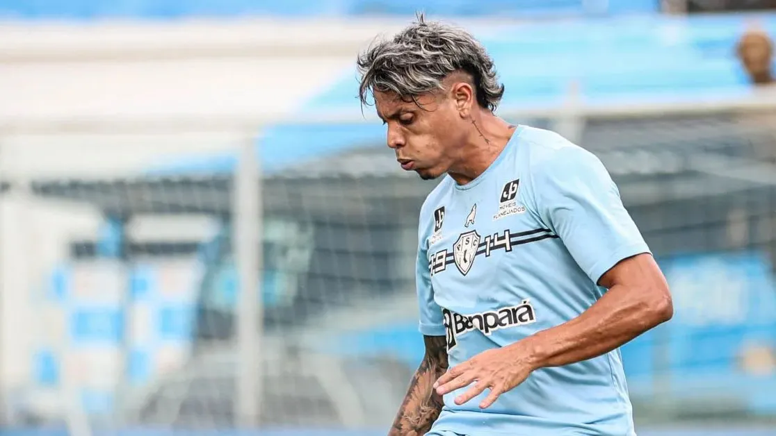 O jogador paraguaio, assim como a dupla que deixou à Curuzu, tem sido de pouca utilidade.
