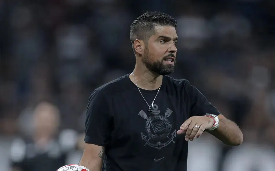 Antônio Oliveira é o novo técnico do Leão