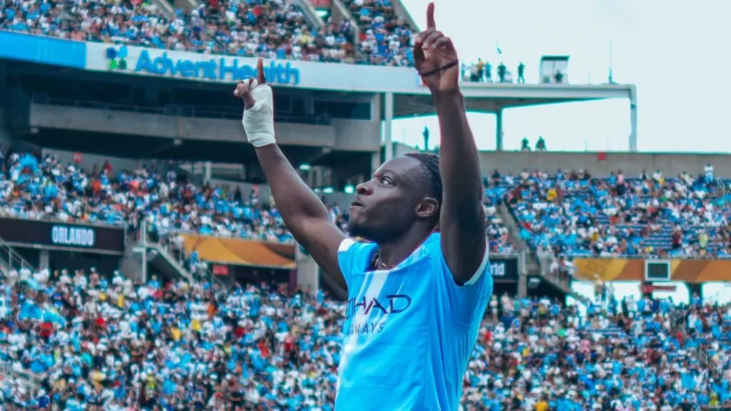 Jérémy Doku fez um dos gols da vitória do Manchester City