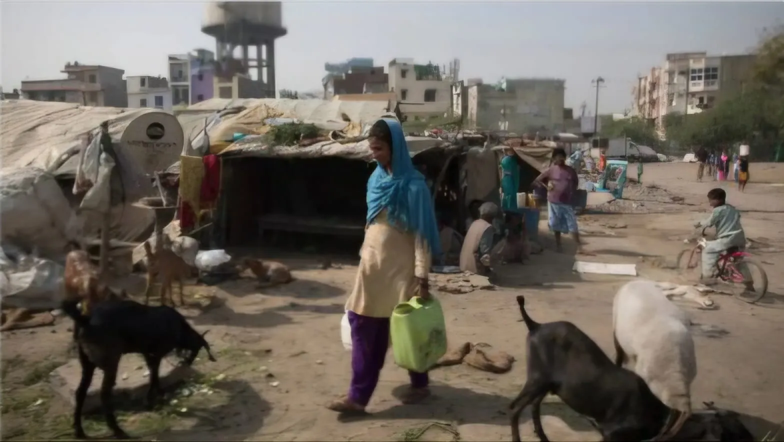 Relatório da Oxfam revela que riqueza acumulada desde 2015 por elite global cobriria 22 anos de combate à miséria.