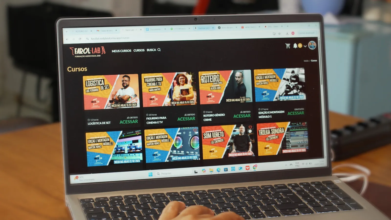 A plataforma oferece 9 formações voltadas para diferentes áreas da produção