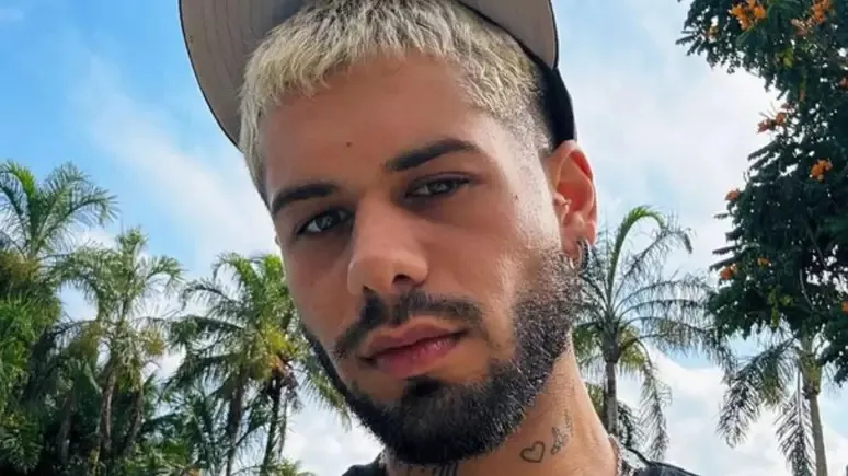 Zé Felipe tem curtido a vida após a separação