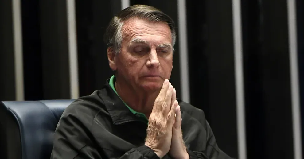 Na decisão, o ministro afirma que Bolsonaro não está proibido de dar entrevistas ou discursos públicos.