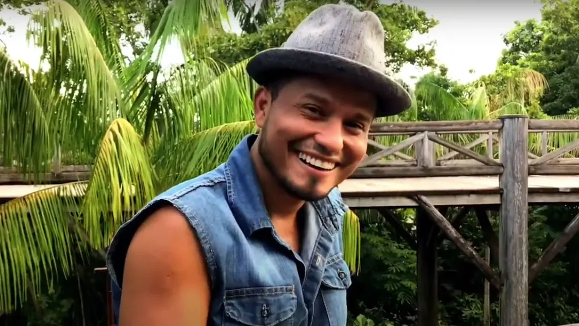 Aos 29 anos, artista de Belém mistura arrocha, tecnomelody e pop, e viu sua visibilidade crescer após aparecer no programa da TV Globo.