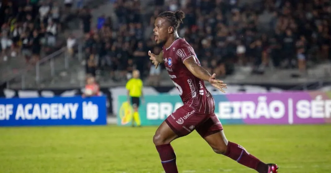 Atacante vindo do Caxias pode formar dupla com o artilheiro Pedro Rocha na sequência da Série B