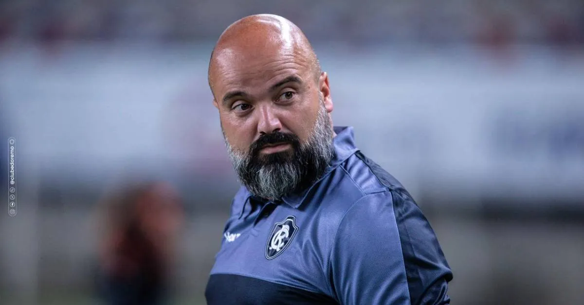 Membro da comissão técnica permanente do Remo, Flávio Garcia dirigiu o Leão Azul na virada sobre o Fantasma, neste domingo (8), no Mangueirão.