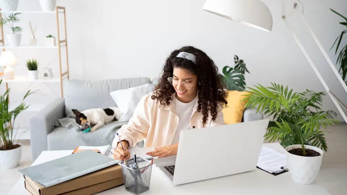 Imagem ilustrativa da notícia: MEC abre vagas home office, sem provas ou entrevistas, e com salário alto