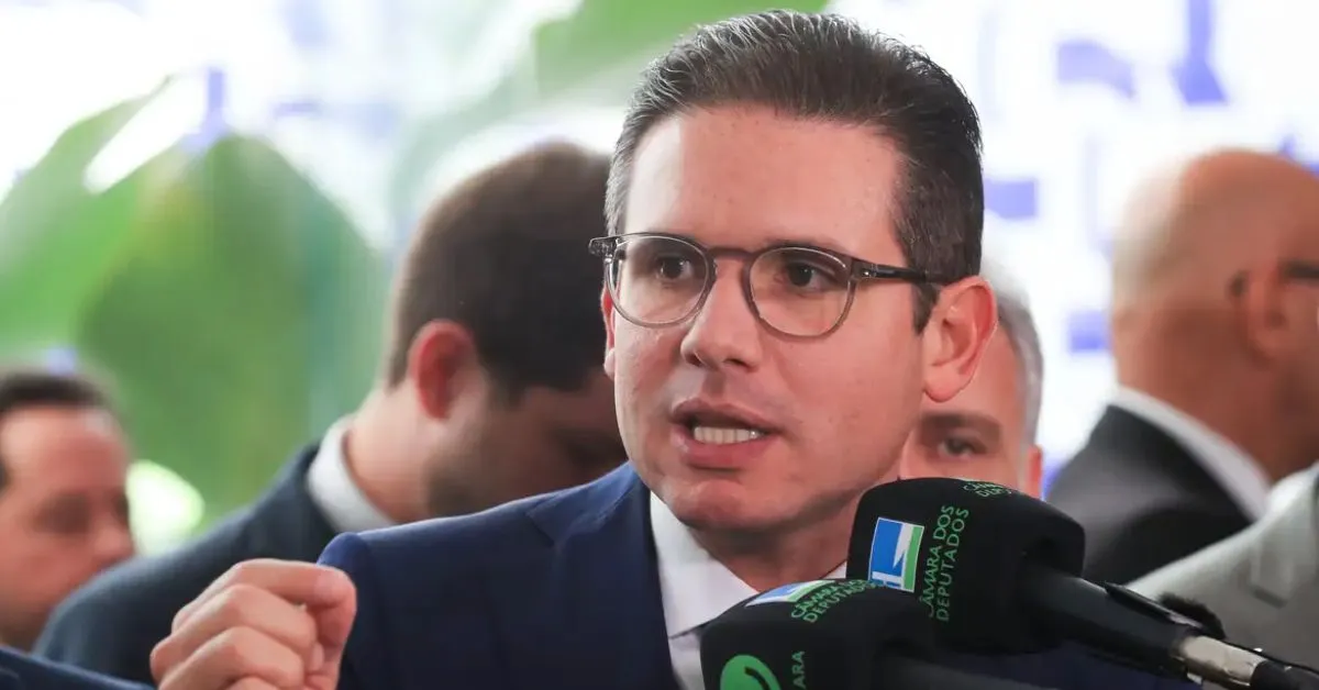 O relator do projeto, no entanto, afirmou que a proposta deve ser aprovada apenas em dezembro