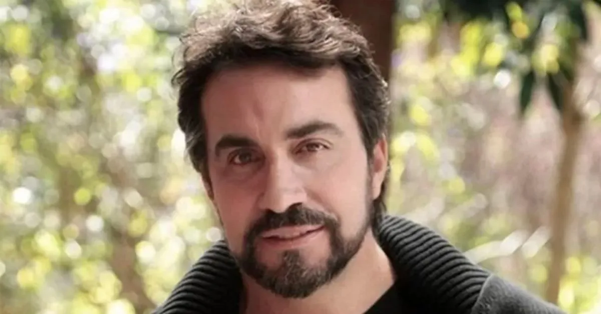 Apesar de  o grupo não citar o nome do religioso, Padre Fábio de Melo era a única atração confirmada no evento, além da banda.