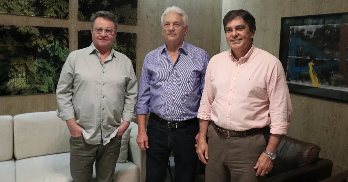 Mauro Bonna e Nelson Chaves visitam a RBA e conversam com Camilo Centeno, presidente do Grupo.