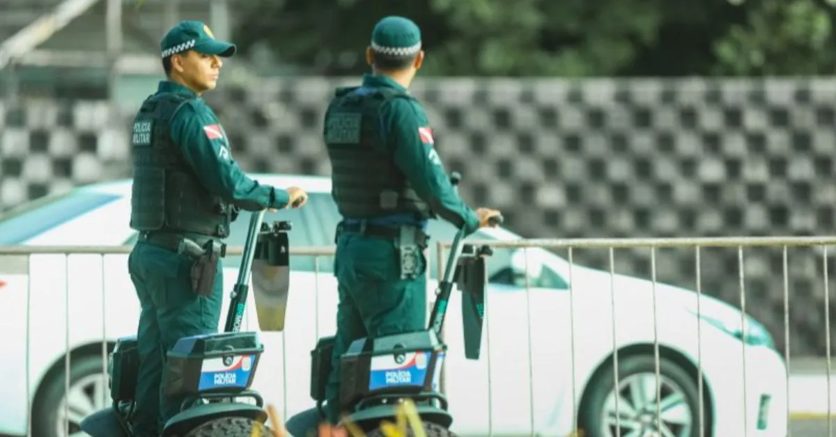 O policiamento ostensivo será realizado pela Polícia Militar, com o patrulhamento no policiamento a pé, montado e motorizado, para coibir e inibir ações criminosas e garantir a segurança no entorno da feira com apoio da Guarda Municipal de Belém, no local e no entorno do evento.
