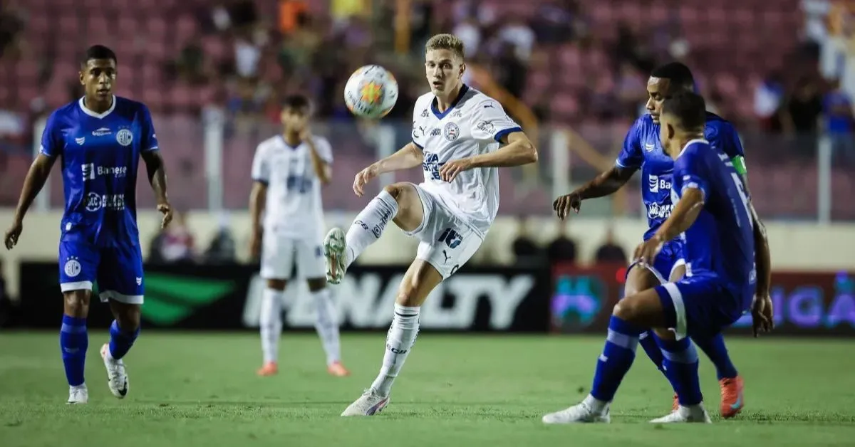 Finalistas da Copa do Nordeste, na primeira fase o Confiança venceu o Bahia por 2 x 0.