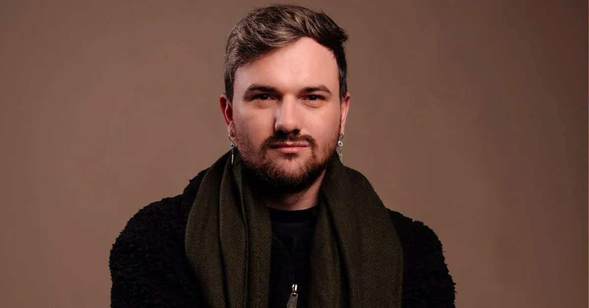 Gaúcho de Bento Gonçalves (RS), Gabriel Elias Josende volta às livrarias com "A Alquimia das Horas"