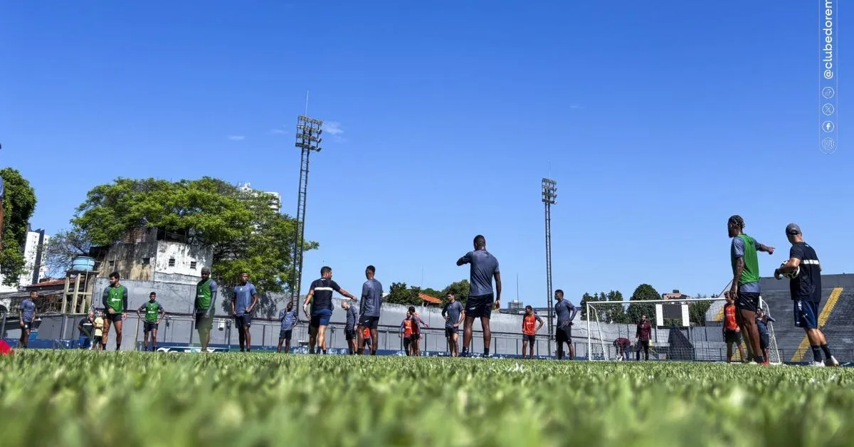 Azulinos alternam preparação com treinamentos e viagens em meio aos jogos da Série B