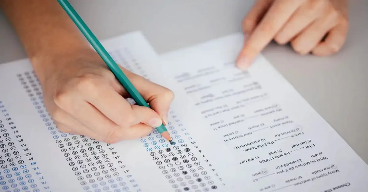 Veja os concursos abertos com salários de até R$ 32 mil