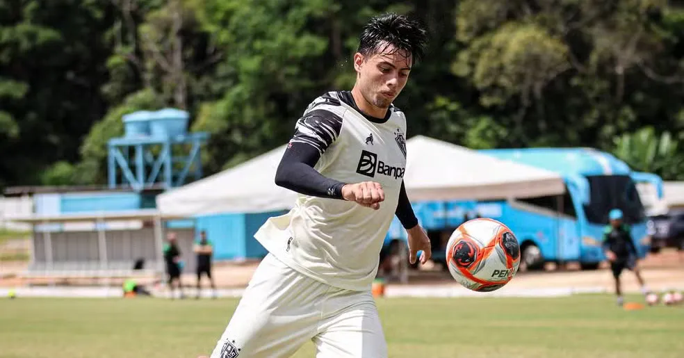Leandro Vilela é o jogador que mais recebeu advertências na Série B 2025.