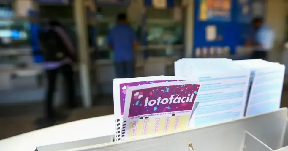 Os números contemplados no sorteio do concurso 3460 foram: 01-02-03-04-06-08-11-12-16-17-18-19-22-23-25.