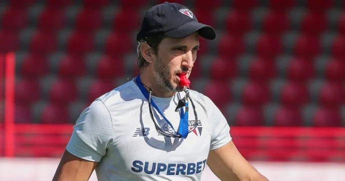 O argentino Luís Zubeldía não é mais treinador do São Paulo.