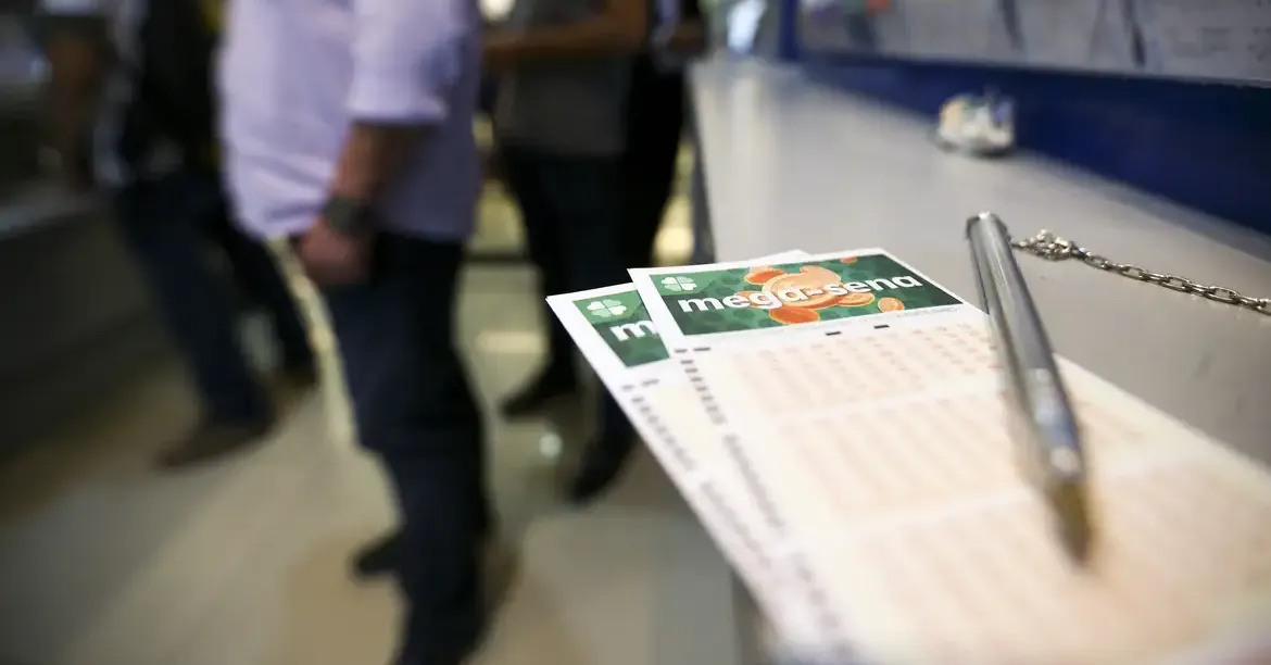 Os números contemplados no sorteio foram 01 - 06 - 24 - 27 - 28 - 57.