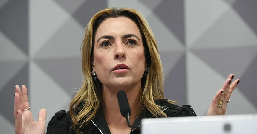 Ela propõe a proibição de apostas online como o "Jogo do Tigrinho", classificadas como "caça-níqueis online", mas defende a manutenção das bets esportivas.