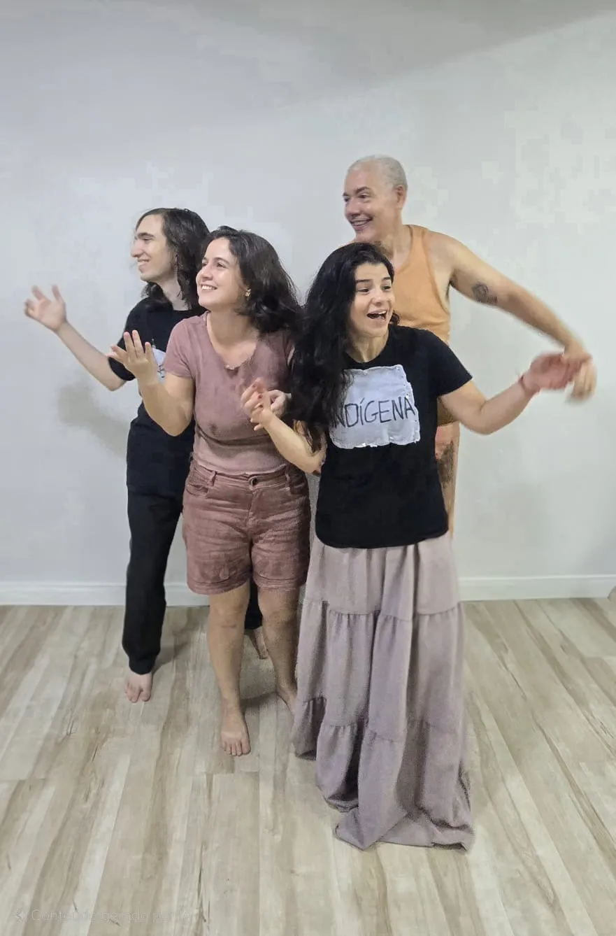 “Nós” estreia no Atelier Porta Azul como resultado do curso de iniciação cênica e mergulha nas emoções humanas.