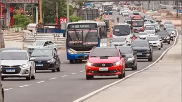 A previsão do Departamento de Trânsito do Estado (Detran) é de cerca de 68 mil veículos saindo da Região Metropolitana partir de sexta-feira (25).