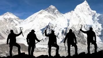 Localizado na Fronteira entre o Nepal e o Tibete, o Monte Everest é a montanha mais alta do planeta, com mais de 8 mil metros de altitude.