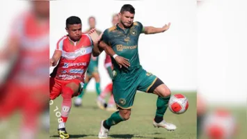 Desde o apito inicial, a equipe do Canaã FC, comandada pelo experiente técnico Samuel Cândido, se impôs em campo, dificultando as ações do adversário, treinado por Caio Simões