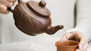 Um simples chá pode ajudar a indicar a doença