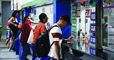A movimentação no local ainda era baixa ontem, com apenas alguns passageiros rumo ao interior do Estado