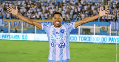Maurício Garcez vem sendo um dos principais destaques do Lobo na Série B.