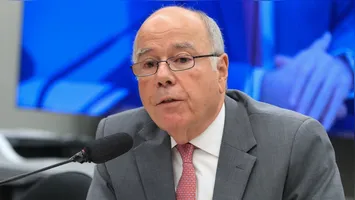 Ministro das Relações Exteriores, Mauro Vieira, confirma conversas