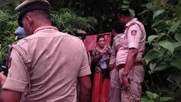 Autoridades encontram a mãe e as filhas