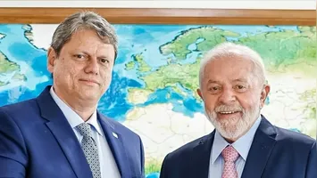 Em 1º está o petista com 25,4% seguido por Tarcísio com 13,7%.