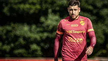 Volante João Vieira, ex-Paysandu, hoje no Vila Nova