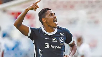 Atacante Pedro Rocha do Clube do Remo