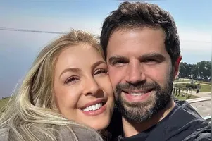 O relacionamento entre Duda e Mariane ganhou destaque não apenas pela oficialização nas redes sociais, mas também pela harmoniosa convivência familiar que se estabeleceu.
